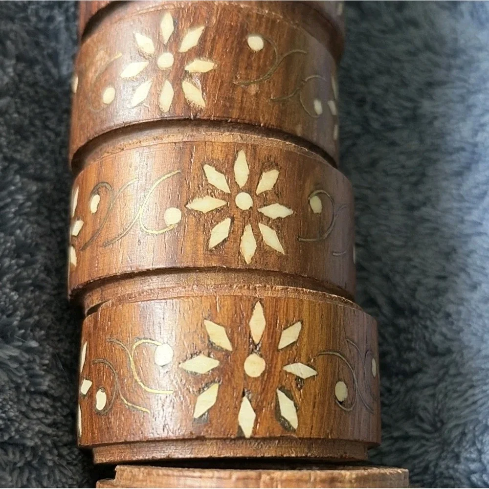 Vintage Wood With Inlaid Brass & Bone Napkin Rings Floral Pattern Set Of 6